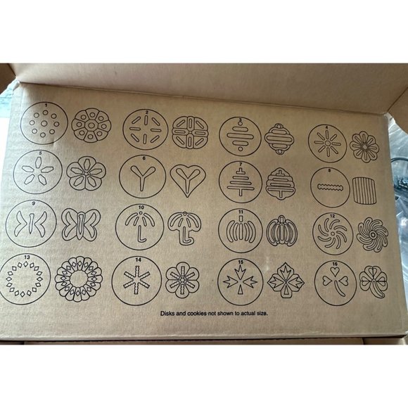 Pampered Chef #1525 manual cookie press in box with pamphlet - Picture 3 of 8